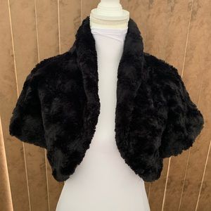 Jessica Howard Black Bolero Faux Fur Coat